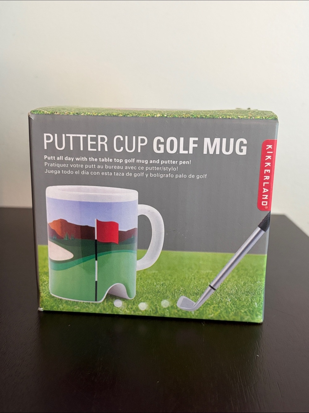 Kikkerland Green Golf Putter Cup Mug with Red Flag